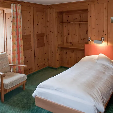 Ξενοδοχείο Post 3*